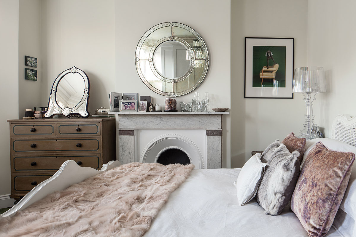 Bedroom with soft neutral colour scheme