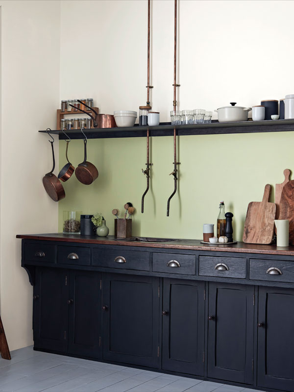 Black kitchen pantry with units