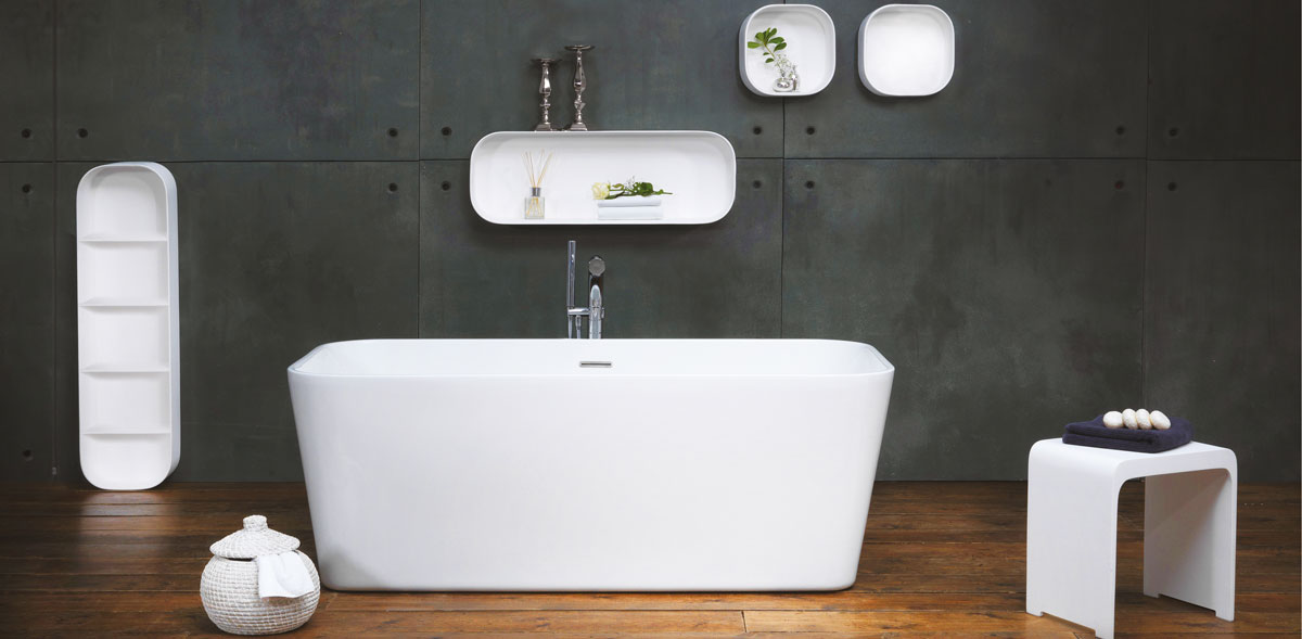 Shelf around the bath