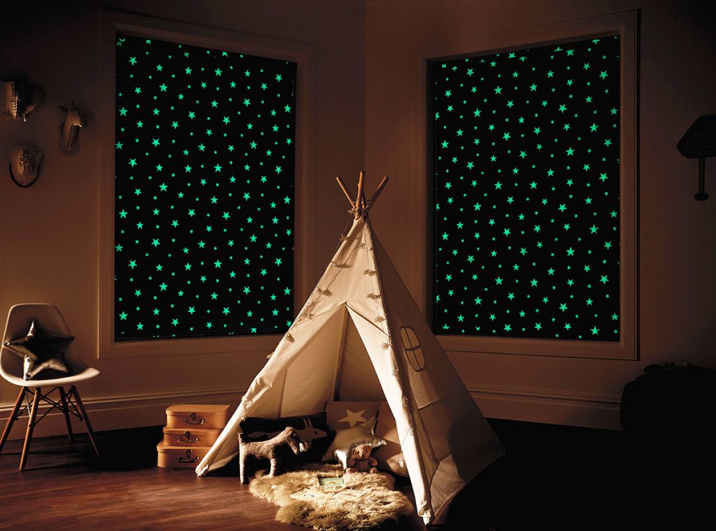 blinds that glow in the dark