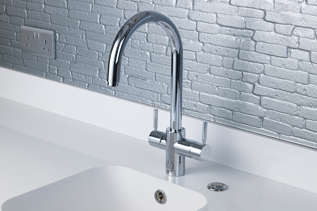 Hot-water tap with U spout
