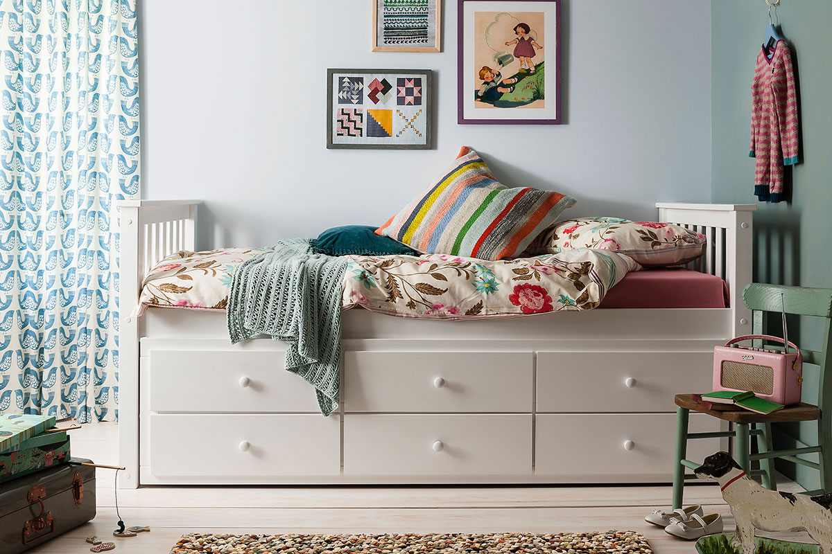 Renovate a small bedroom storage bed 