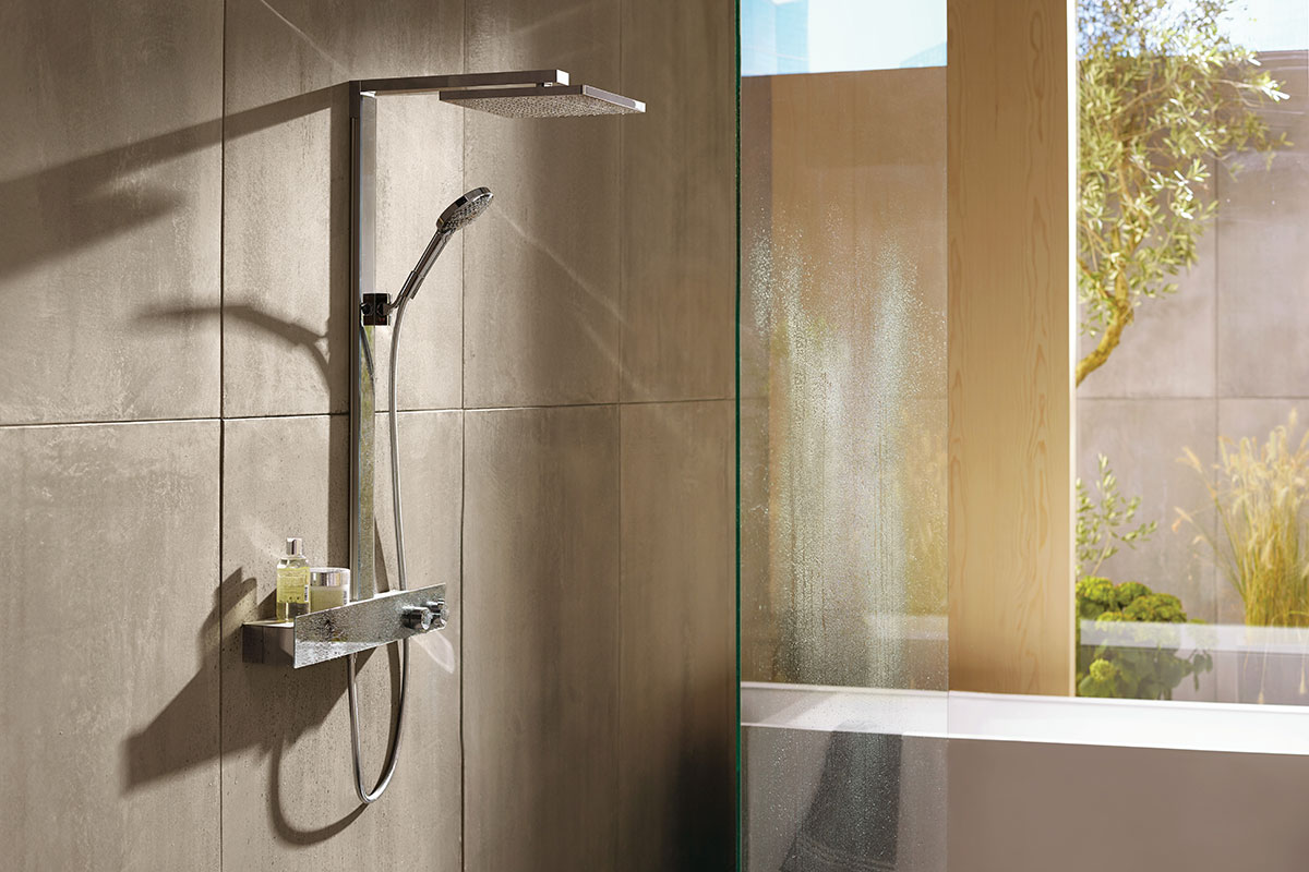 Hansgrohe-Raindance-E-Showerpipe-300-1jet-EcoSmart-9-lmin-with-ShowerTablet-600