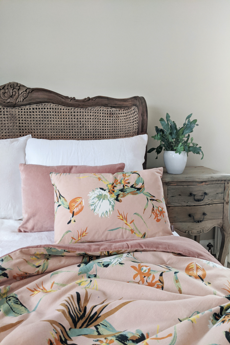 Floral bedding set
