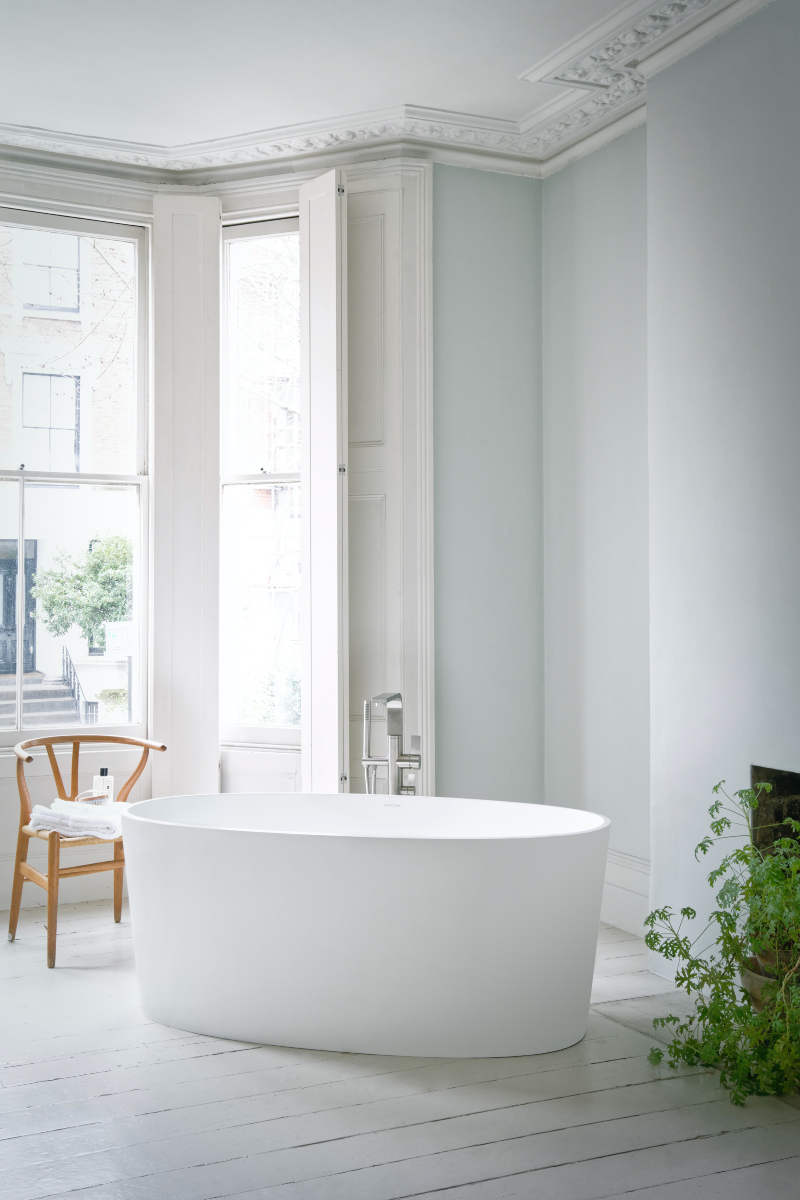 Freestanding bath