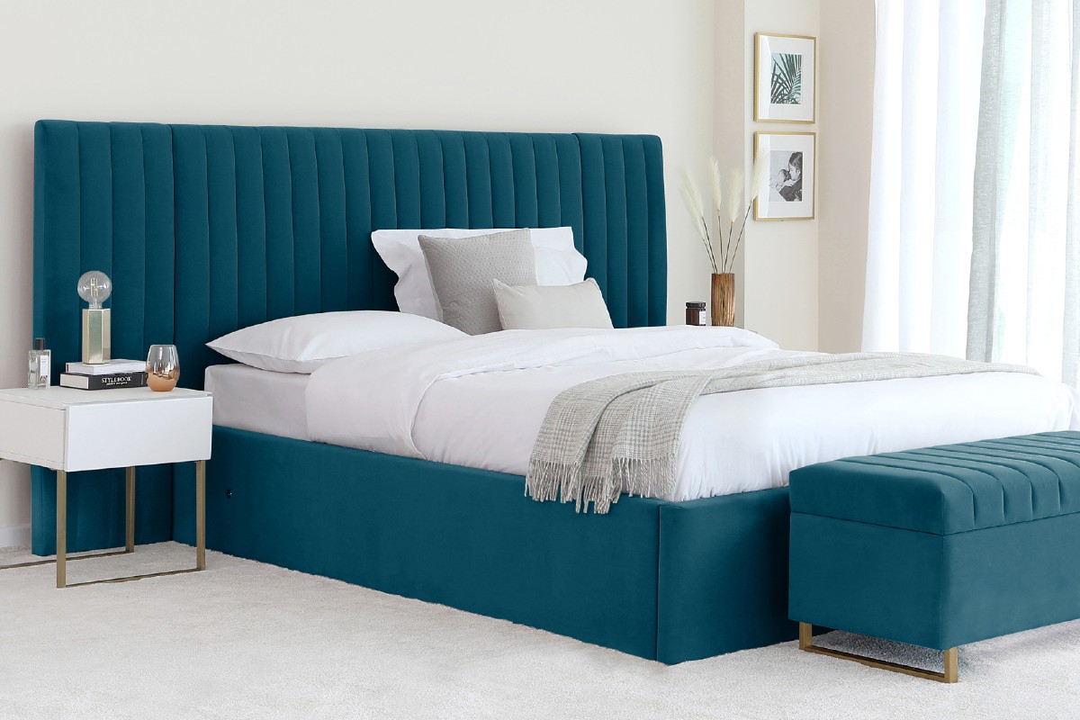 Amalfi bed festive feature
