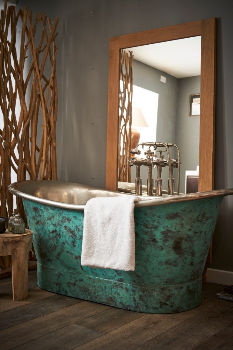 Fitted or freestanding baths? The pros and cons of each