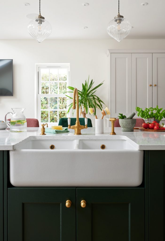 House tour: Pink and green kitchen details make this space stand out