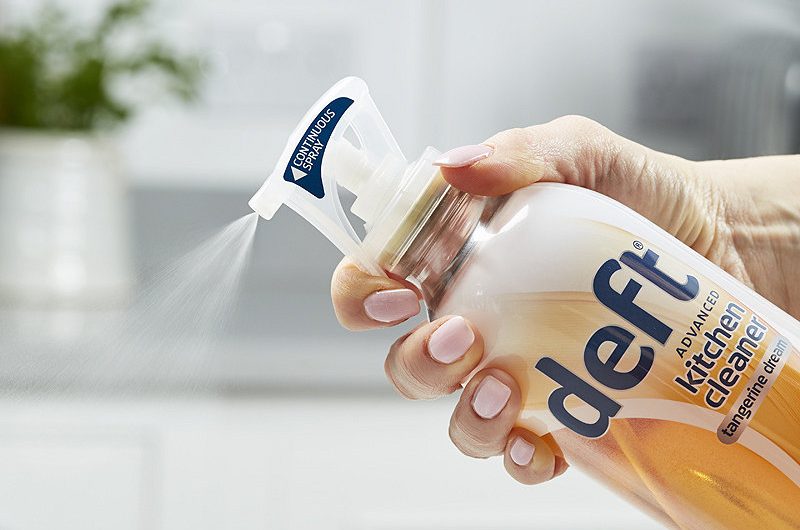 a can of Deft sanitising spray