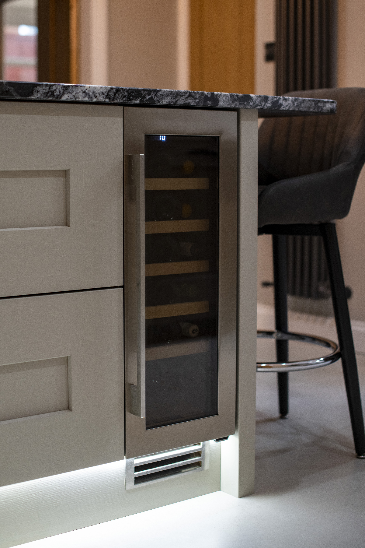 Plinth lighting What is it and how does it work in a kitchen?