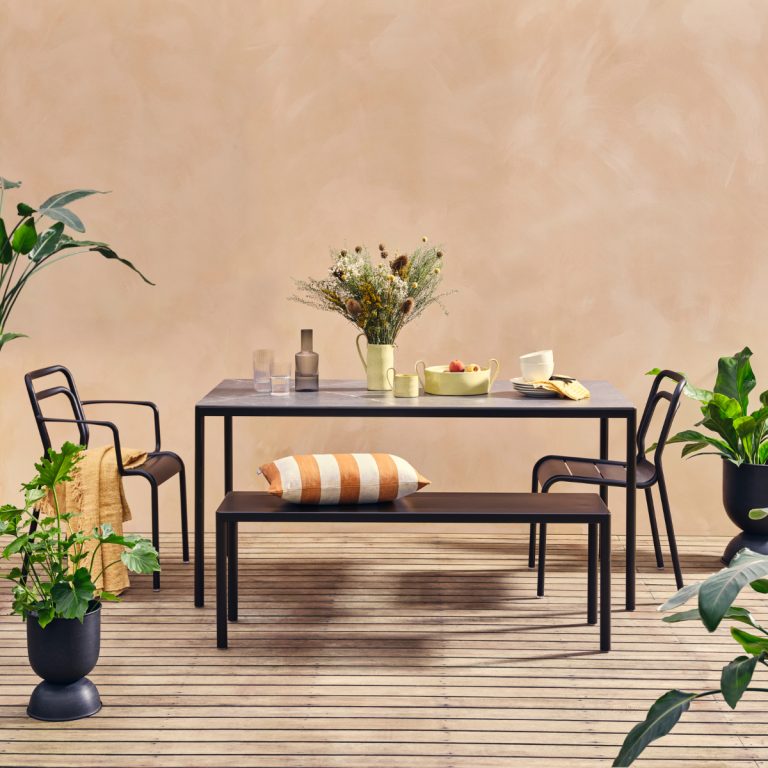10 dining sets for entertaining outdoors this summer