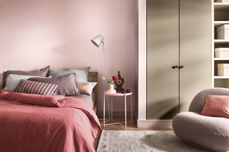 Pink bedroom ideas for a soft and tranquil sleep space
