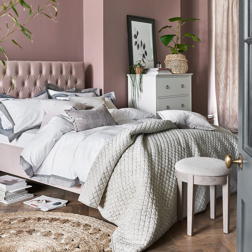 dusky pink bedroom