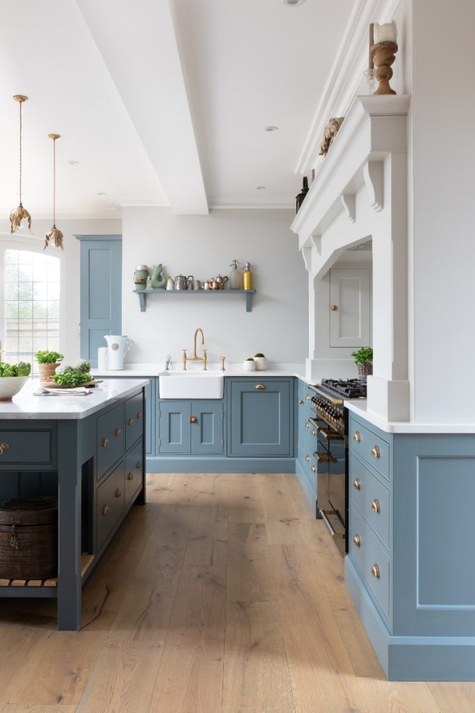 Light blue store kitchen walls