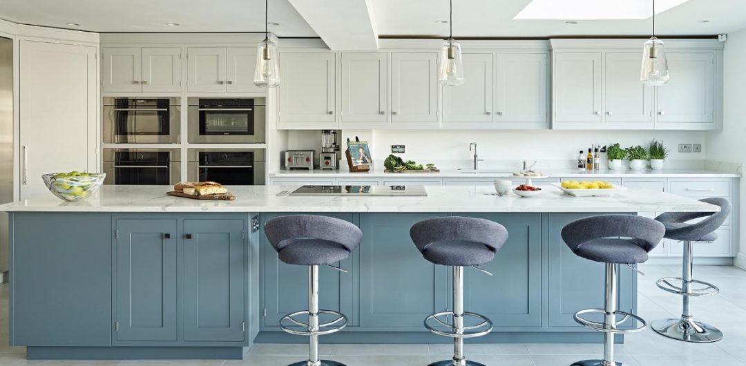 Pale blue kitchen ideas for a stylish and calming space