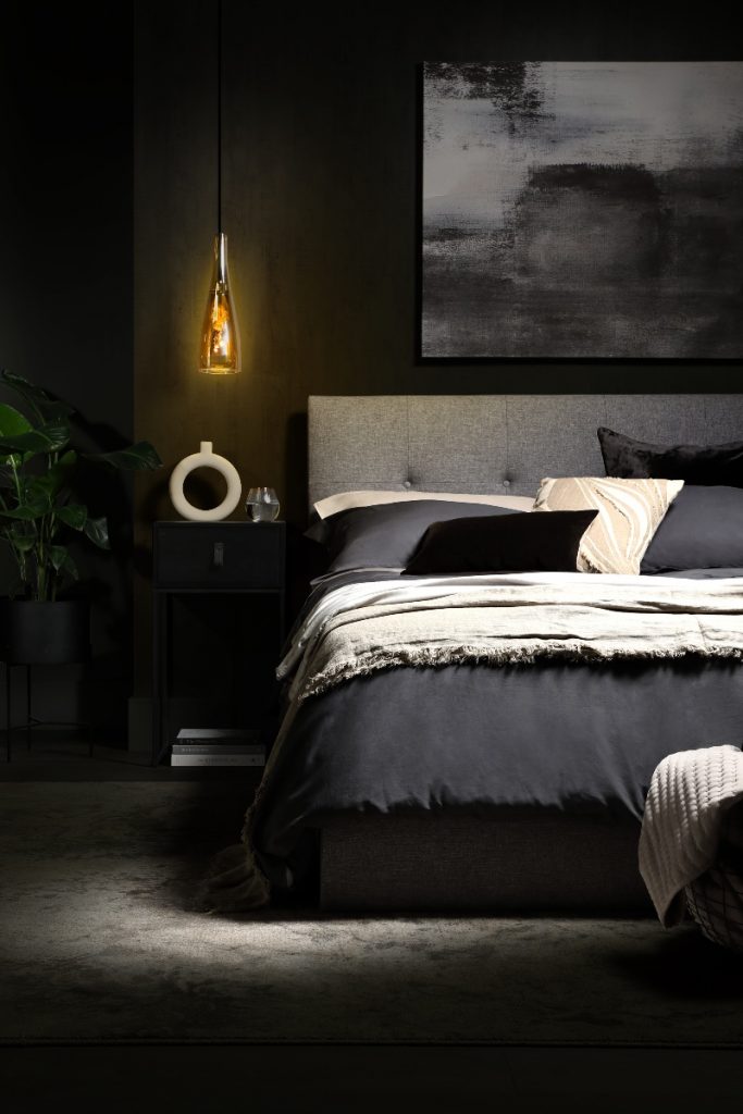 Black Bedroom Ideas For A Dark And Cosy, Dark Grey Lamp Shade Bedroom Ideas