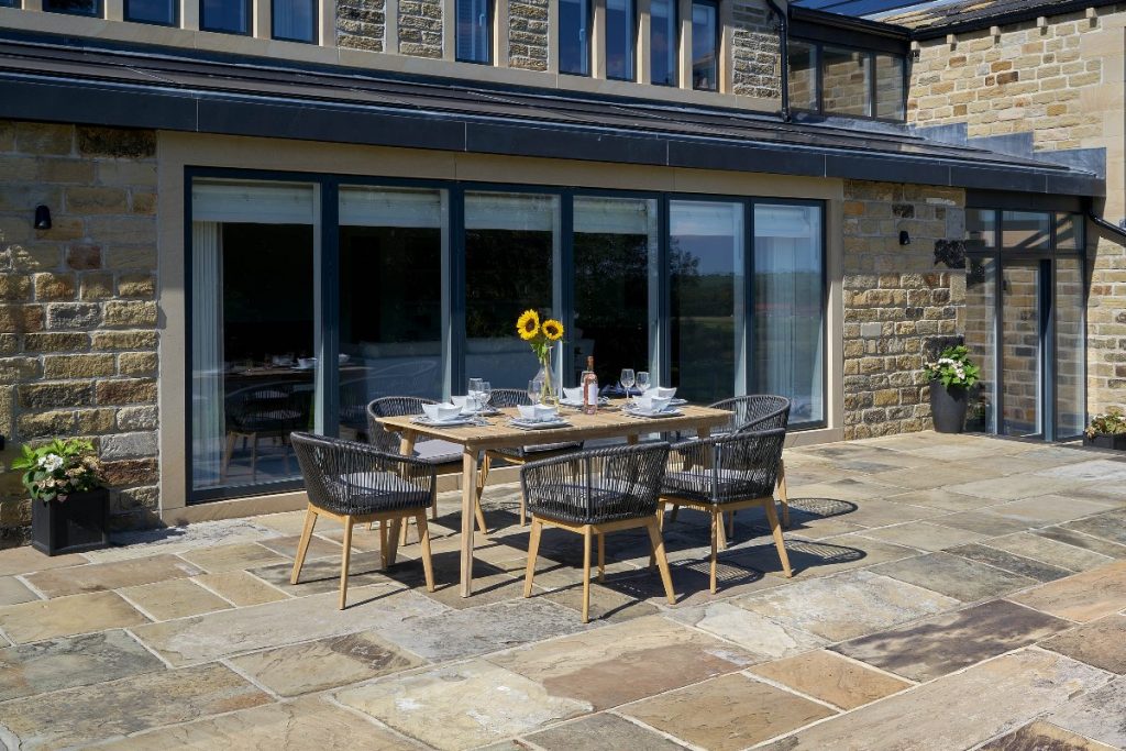 outdoor dining sets