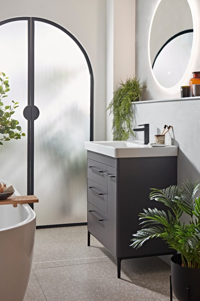 Black bathroom accessories for sophisticated style