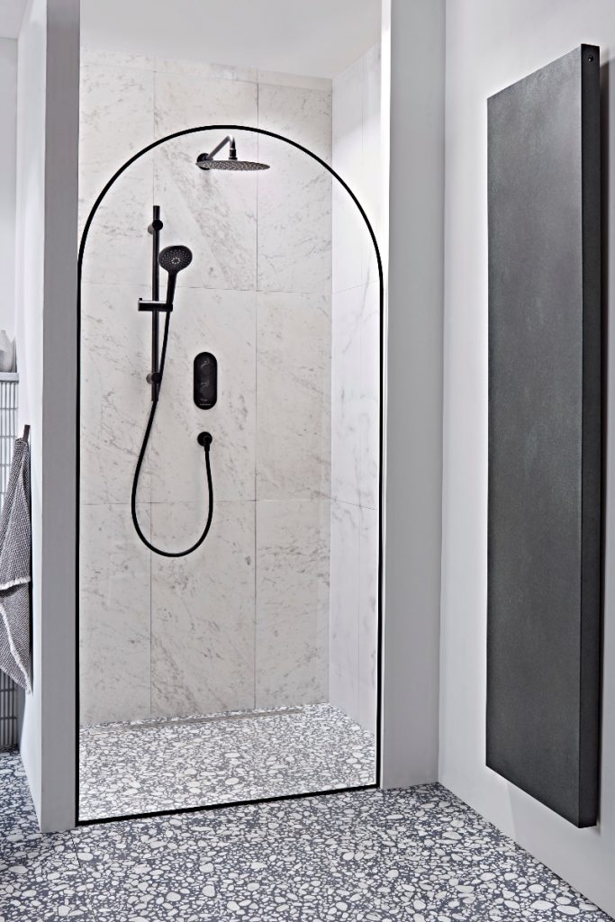 Black bathroom accessories for sophisticated style