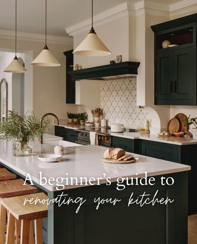 A beginner’s guide to renovating your kitchen ✨⁠
⁠
Whether you’re doing a quick makeover or a full-on kitchen extension, we’re breaking it all down from start to finish. From assessing your space to the final installation, here’s everything you need to know! ⁠
⁠
Save this guide for later 🔨⁠
⁠
📷:⁠
1. @tomhowleykitchens / @dalrymplestudio / @kensingtonleverne⁠
2. @themaincompany⁠
3. @orianabinteriors⁠
4. russianforfish / @jackalexander.za⁠
5. @neptunehomeofficial