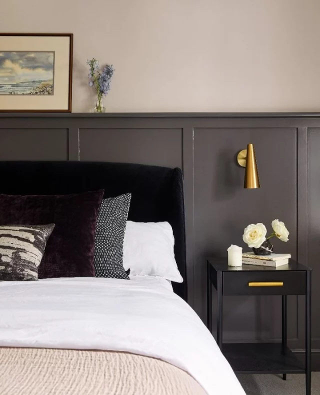 Looking to create a seamless, stylish flow between your bedroom and ensuite? 🫧🛏️⁠
⁠
From cottage-chic to modern minimalist, we chat to the designers behind these gorgeous, real projects to bring you ideas on making both spaces feel like one harmonious sanctuary. ⁠
⁠
Visit the link in bio for more inspiration. 🔗⁠
⁠
📷:⁠
1-2. @studioreydesign / @farrowandball / @paintandpaperlibrary / @claybrookstudio / @snookphotograph⁠
3-4. @ottadesign / @firedearthuk / @littlegreenepaintcompany / @veere_grenney / @jonathanbondphotography⁠
5-6. @joelleinteriors / @drummonds_bathrooms / @cole_and_son_wallpapers / @johnstonsofelgin⁠
⁠
#ensuite #ensuiteinspo #ensuitedesign #ensuitebathroom #bedroomideas #bedroomdesign #bedroomreno #bedroomrenovation #bedroominspo