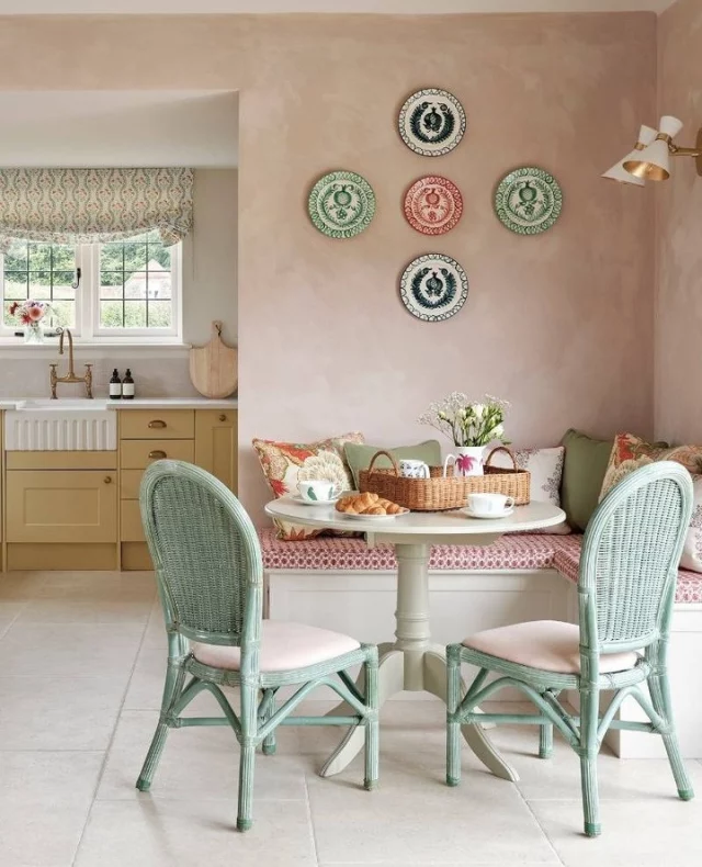 Looking for the perfect spot in your kitchen to socialise, work, relax, read, and eat? It’s not a mythical place… it’s a breakfast nook! 🍽️⁠
⁠
Whether it's an unused alcove or an awkward corner, these spaces can become your go-to spot for coffee in the morning or a glass of wine in the evening. Not only do they boost your kitchen’s practicality, but they also elevate the way you live in your space.⁠
⁠
Save this for your home renovation moodboard. 🔨⁠
⁠
📷:⁠
1. ⁠@georgiewykehamdesigns / @astridtemplier⁠
2. ⁠@uns.hobbs_interiors / @boz_gagovski⁠
3. ⁠Langdon Court Manor / Donna Ida / @brentdarbyphotography⁠
4. ⁠@martinmooredesign⁠
5. ⁠@stilodesign.co / @madelinetolle⁠
6. ⁠@nefarious_interior_design / @astridtemplier⁠
7. ⁠@harveyjoneskitchens⁠
8. @deroseesa / @edkeyser / @astridtemplier