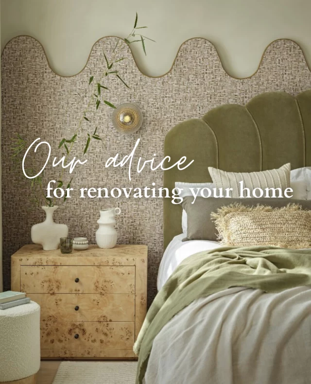 Thinking about renovating your home? Here are four key things to keep in mind before you start. 🛠️⁠
⁠
Renovating in today’s climate means thorough research, budgeting for unexpected costs, and finding the right tradespeople to help bring your vision to life. With building regulations, material concerns, and lead times to navigate, we know how overwhelming the planning phase can be.⁠
⁠
For more advice, visit the link in bio. 🔗⁠
⁠
📷:⁠
1 + 6. @pookylights⁠
2. @amystoddartstudio / @snookphotograph⁠
3. @originalstyleuk / @coatpaints⁠
4. @kitchensbyholloways⁠
5. @rachaelsmithphotographyltd / @jessyjoo92